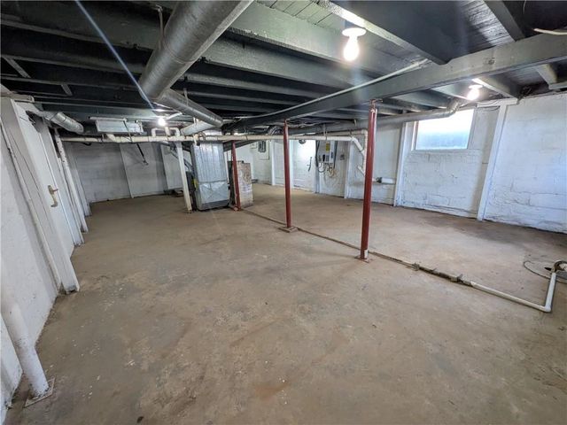 701 N Allen Road, Independence, MO 64050