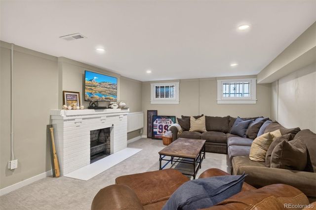 668 S Corona Street, Denver, CO 80209