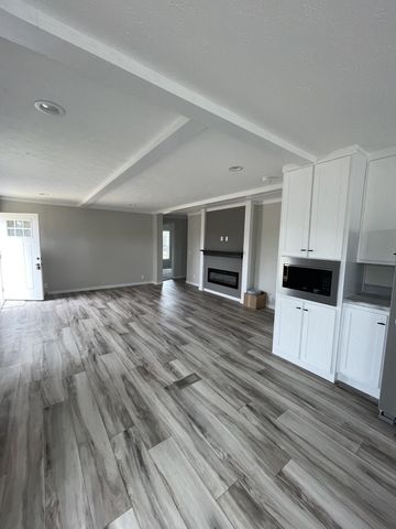 881 white springs road, Lafayette, TN 37083