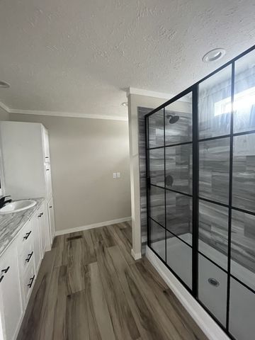 881 white springs road, Lafayette, TN 37083