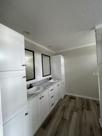 881 white springs road, Lafayette, TN 37083