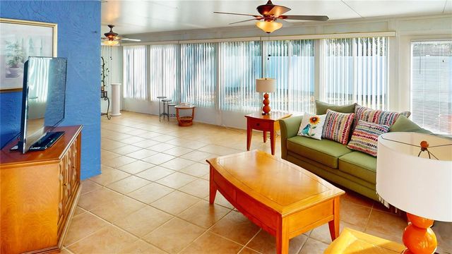 6 BISCAYNE DRIVE, Palm Coast, FL 32137