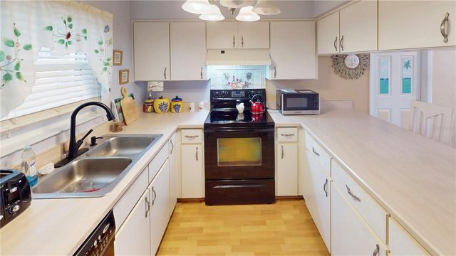 6 BISCAYNE DRIVE, Palm Coast, FL 32137