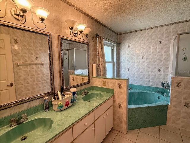 6 BISCAYNE DRIVE, Palm Coast, FL 32137