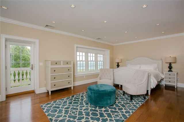 241 Ruggles Avenue B, Newport, RI 02840