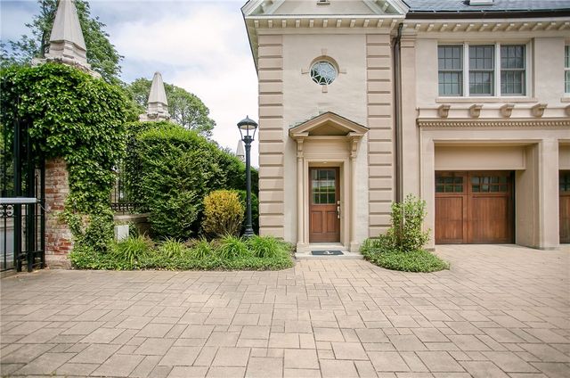 241 Ruggles Avenue B, Newport, RI 02840