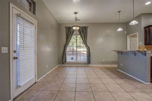 2800 Clearwater Circle, Edmond, OK 73003