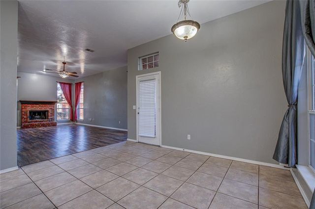 2800 Clearwater Circle, Edmond, OK 73003