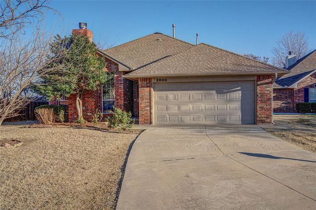 2800 Clearwater Circle, Edmond, OK 73003