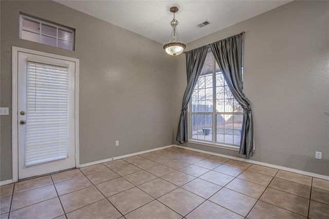 2800 Clearwater Circle, Edmond, OK 73003