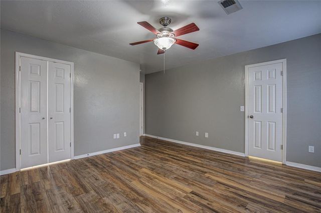 2800 Clearwater Circle, Edmond, OK 73003