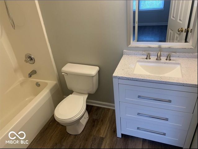 15002 Silver Thorne Way, Carmel, IN 46033