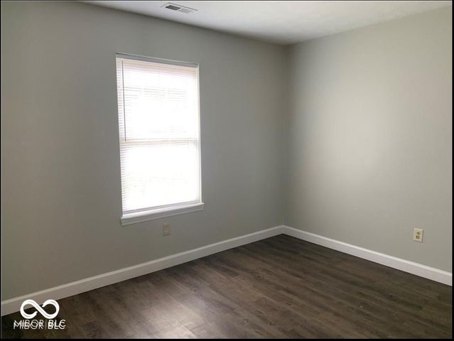 15002 Silver Thorne Way, Carmel, IN 46033