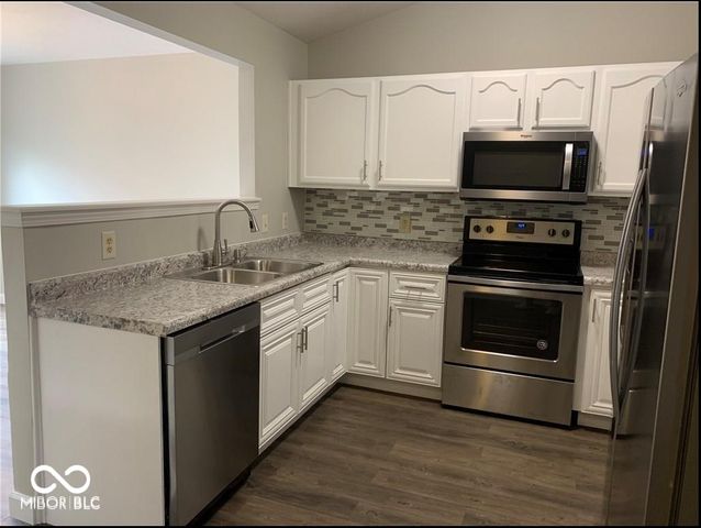 15002 Silver Thorne Way, Carmel, IN 46033