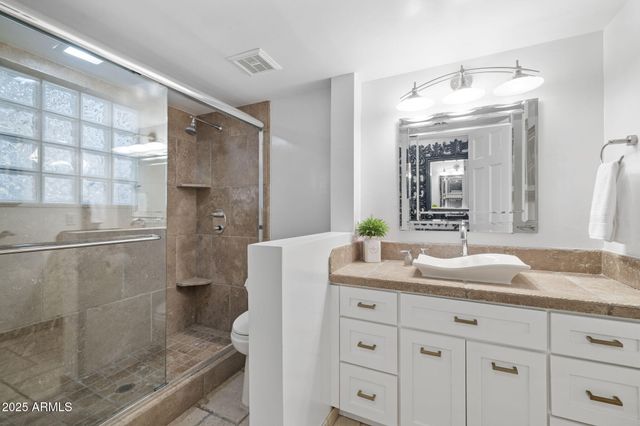 6198 N 28TH Place, Phoenix, AZ 85016