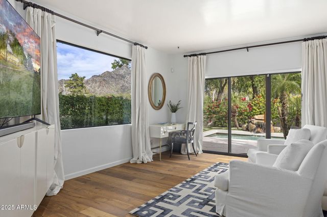 6198 N 28TH Place, Phoenix, AZ 85016