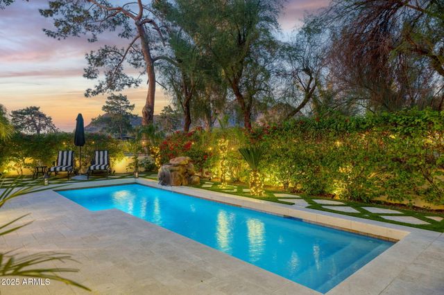 6198 N 28TH Place, Phoenix, AZ 85016