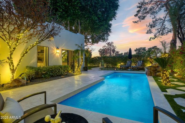 6198 N 28TH Place, Phoenix, AZ 85016