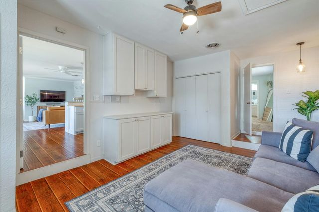 1208 Country Club RD, Georgetown, TX 78628