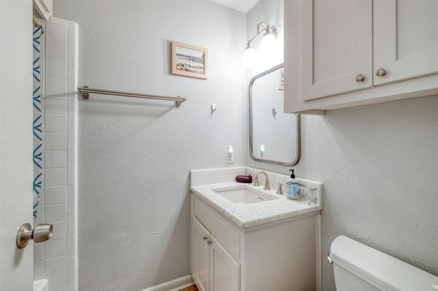 1208 Country Club RD, Georgetown, TX 78628