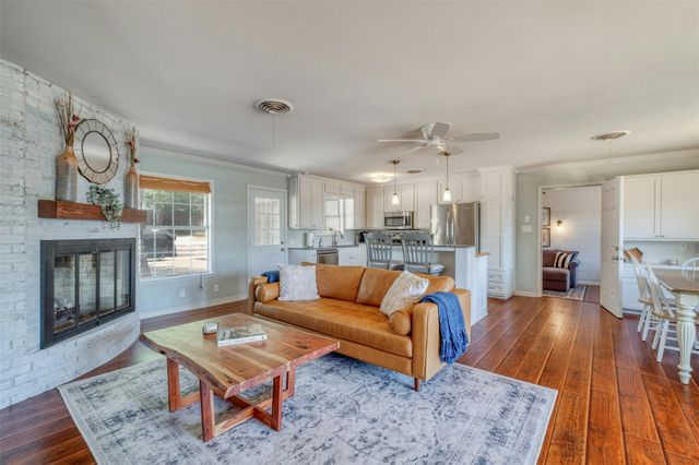 1208 Country Club RD, Georgetown, TX 78628