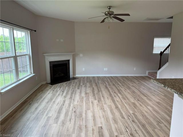 4008 Highland Creek Court, Pfafftown, NC 27040