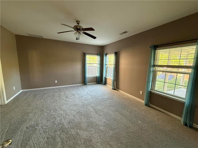 4008 Highland Creek Court, Pfafftown, NC 27040