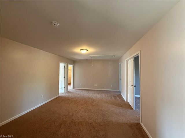 4008 Highland Creek Court, Pfafftown, NC 27040