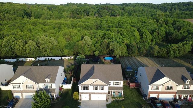 4008 Highland Creek Court, Pfafftown, NC 27040