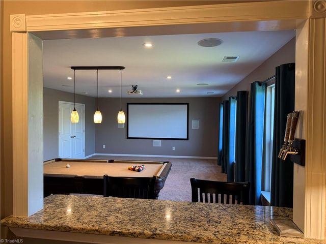 4008 Highland Creek Court, Pfafftown, NC 27040
