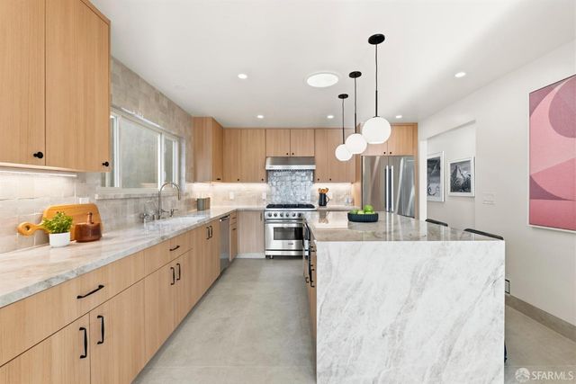 280 Gold Mine Drive, San Francisco, CA 94115