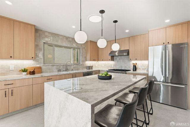 280 Gold Mine Drive, San Francisco, CA 94115