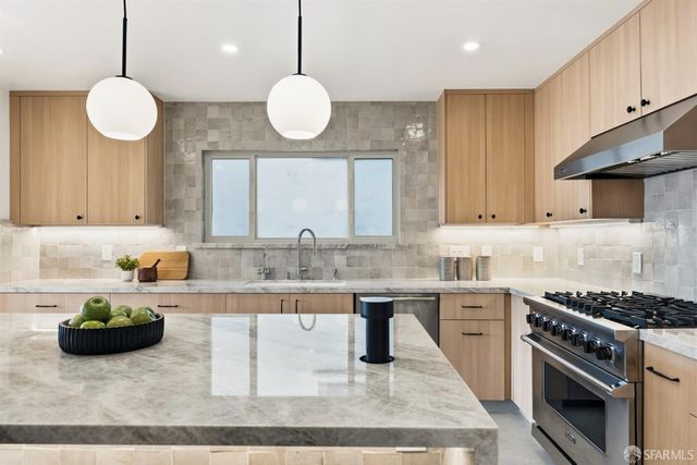 280 Gold Mine Drive, San Francisco, CA 94115