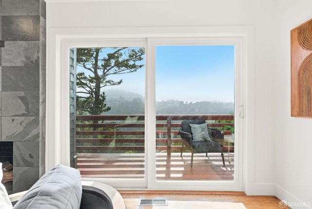 280 Gold Mine Drive, San Francisco, CA 94115