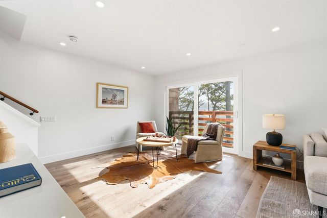 280 Gold Mine Drive, San Francisco, CA 94115