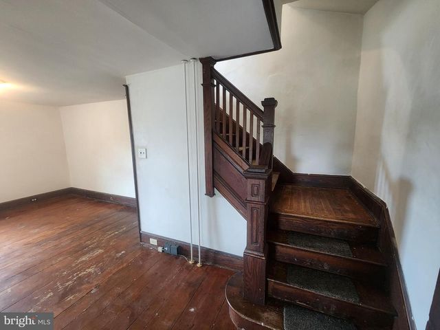 2296 VALLEY RD, Manheim, PA 17545
