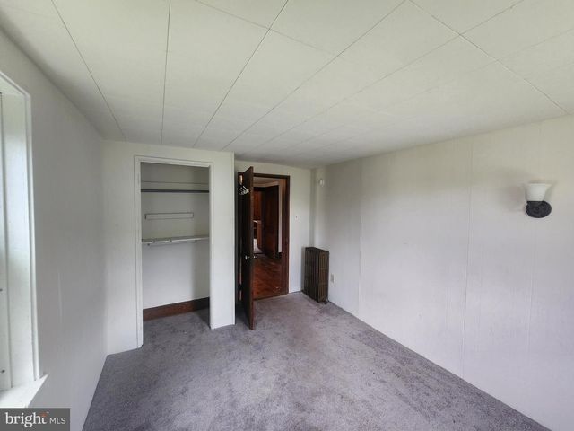 2296 VALLEY RD, Manheim, PA 17545