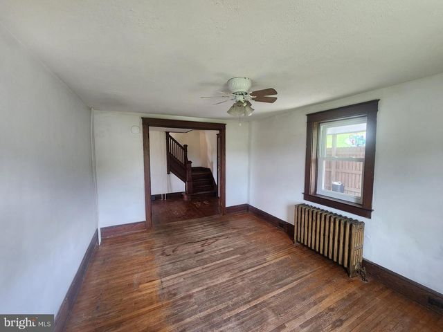 2296 VALLEY RD, Manheim, PA 17545