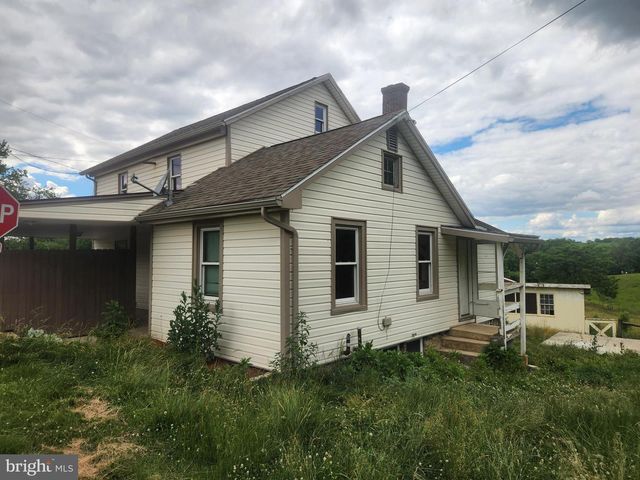 2296 VALLEY RD, Manheim, PA 17545