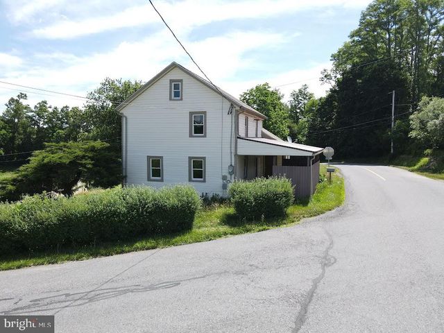 2296 VALLEY RD, Manheim, PA 17545