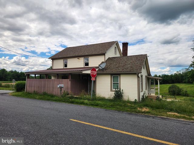 2296 VALLEY RD, Manheim, PA 17545