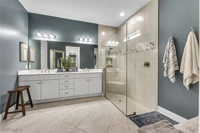 4664 Abaca CIR, Naples, FL 34119