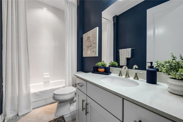 4664 Abaca CIR, Naples, FL 34119