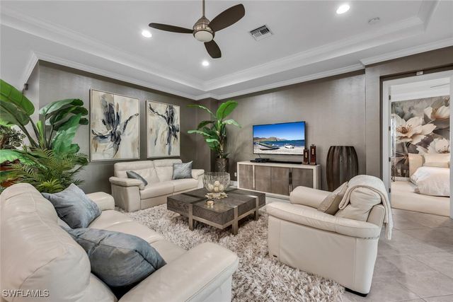 4664 Abaca CIR, Naples, FL 34119