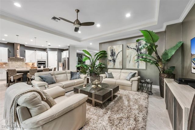 4664 Abaca CIR, Naples, FL 34119