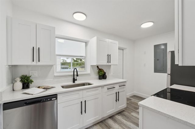 1157 HAMPSHIRE AVENUE, Deltona, FL 32725