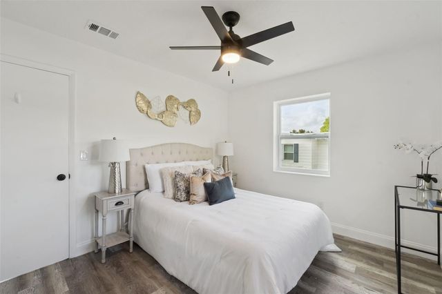 1157 HAMPSHIRE AVENUE, Deltona, FL 32725