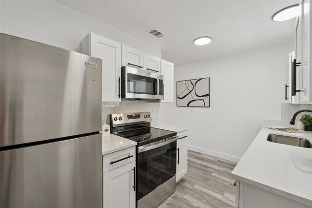 1157 HAMPSHIRE AVENUE, Deltona, FL 32725