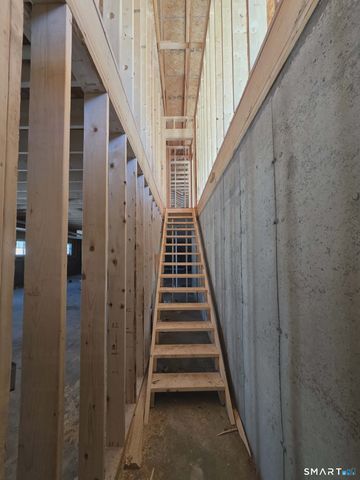 290 Gardner Street, Manchester, CT 06040