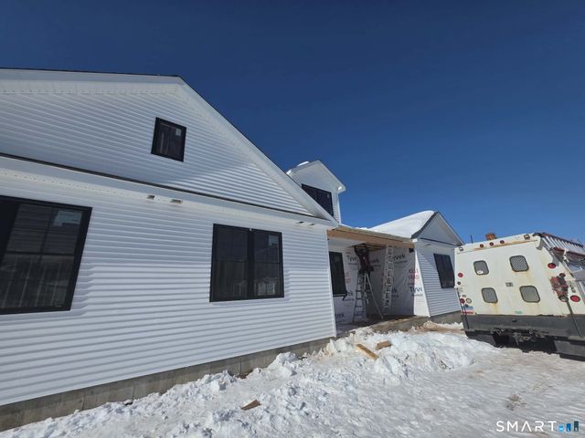 290 Gardner Street, Manchester, CT 06040